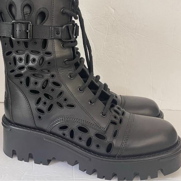 Valentino Black Leather Laser Cut Out Lace Up Combat Boots Size 41 - Picture 13 of 15